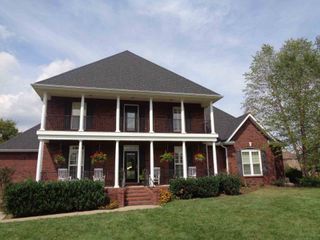 Roof Repair — Architectural Asphalt Shingles in Murfreesboro, TN Roof Repair — Architectural Asphalt Shingles in Murfreesboro, TN