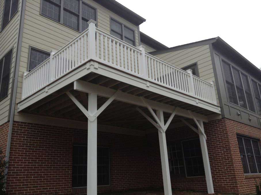 Balcony — Deck E in Woodbridge, VA