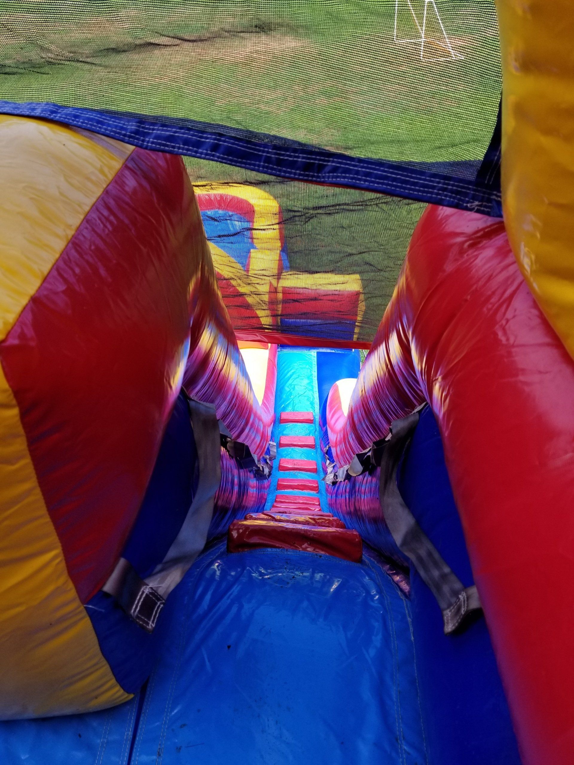 23' Tricolor Slide with Pool