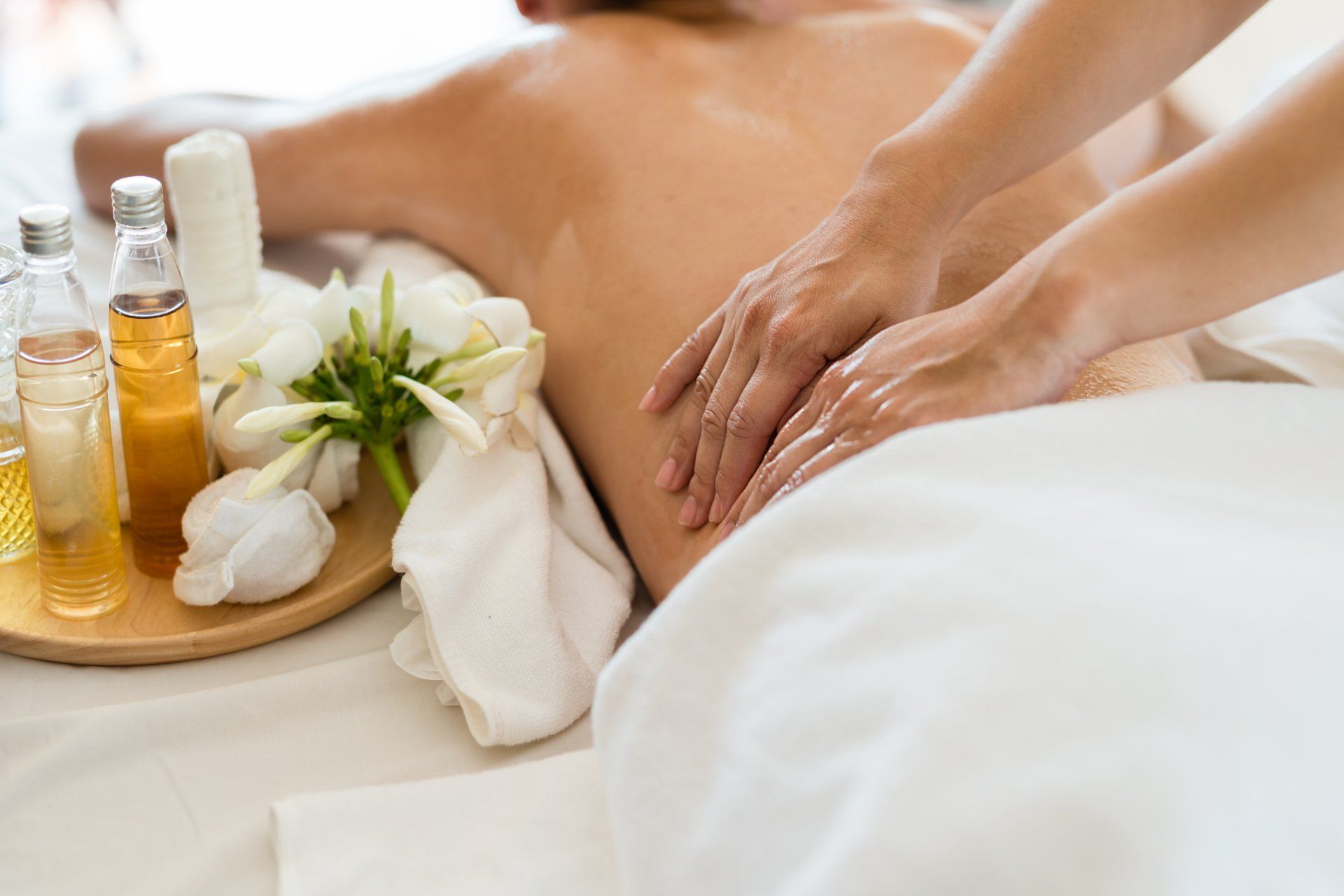 Sleep Relaxing In the Oil Spa Massage — Greenwood Village, CO — Beau Visage Skin Care & Spa Sleep Relaxing In the Oil Spa Massage — Greenwood Village, CO — Beau Visage Skin Care & Spa