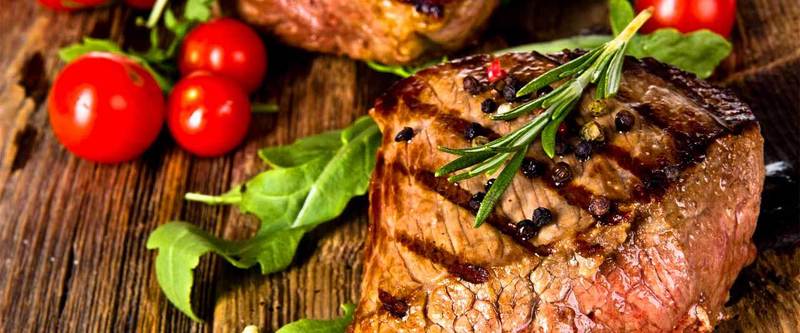 Carne alla brace e rosmarino
