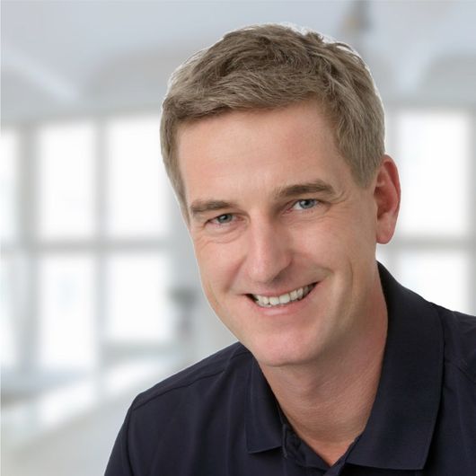 Zahnarzt Dr. Rainer Ostermaier, Bad Griesbach: Ästhetische Zahnheilkunde mit Bleaching, Veneers und mehr