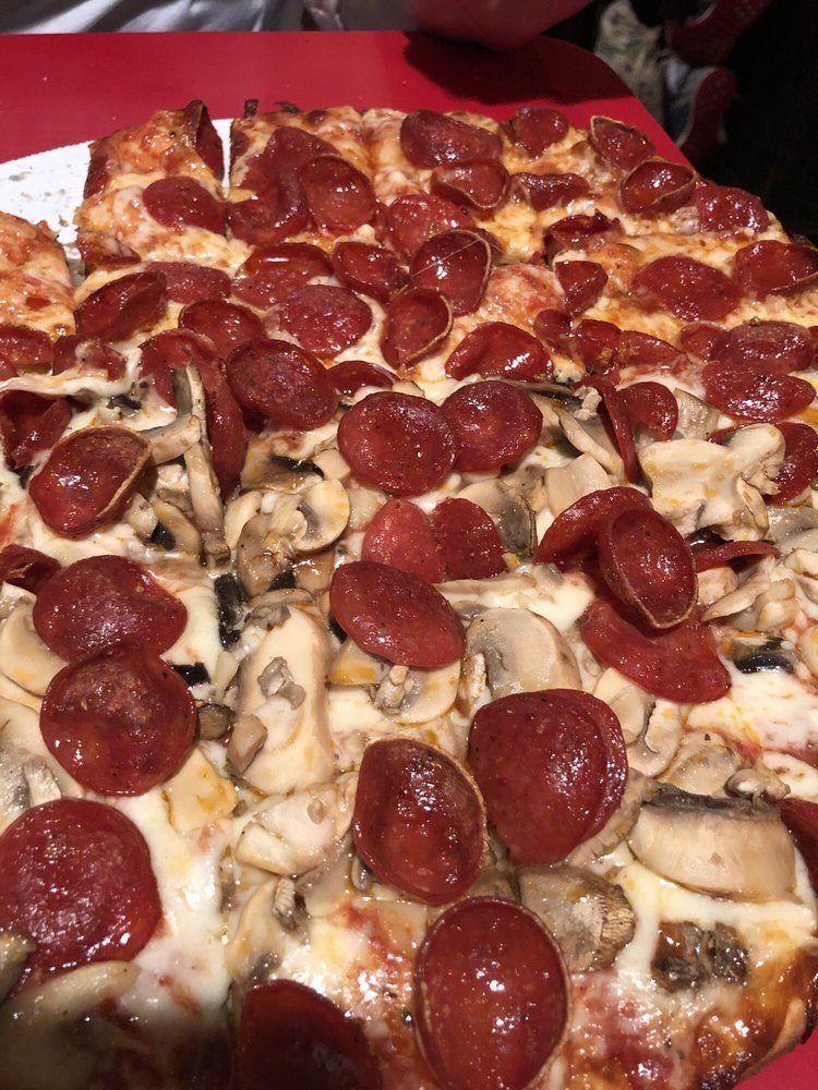 Pepperoni Mushroom Pizza — Columbus, OH — Plank's Cafe & Pizzeria