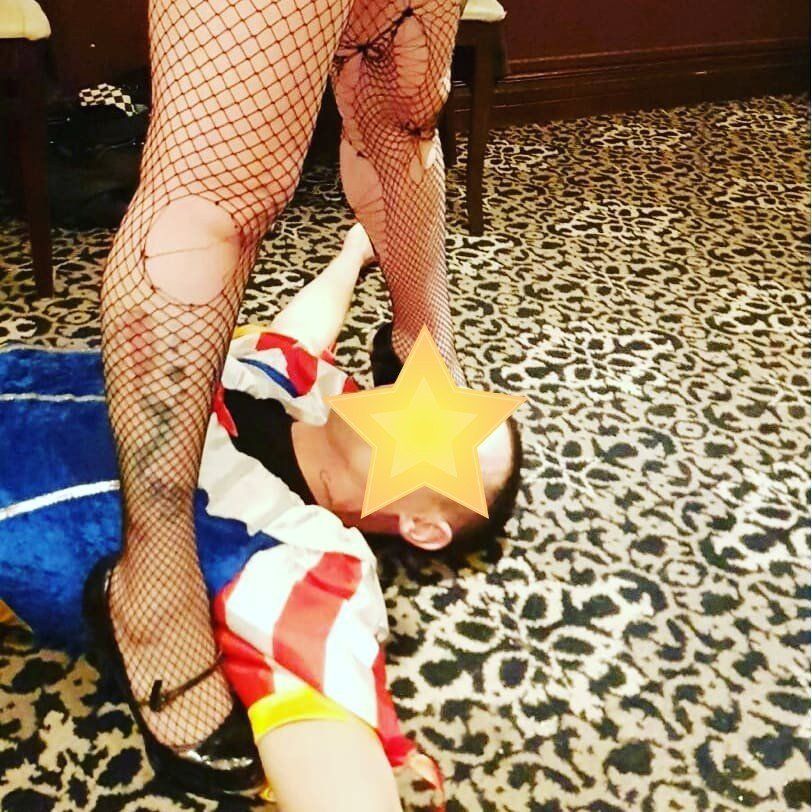 Larger ladies for strip shows