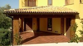 veranda pilastri legno