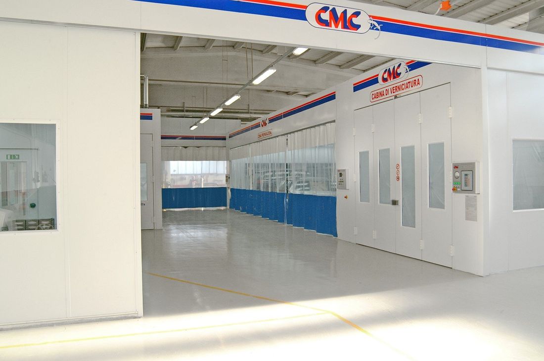 cabina di verniciatura della carrozzeria roma