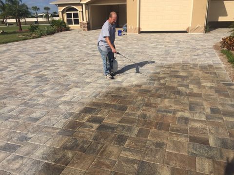 Driveway Sealing Company — Colorful Cobblestone in Lakeland, FL Driveway Sealing Company — Colorful Cobblestone in Lakeland, FL