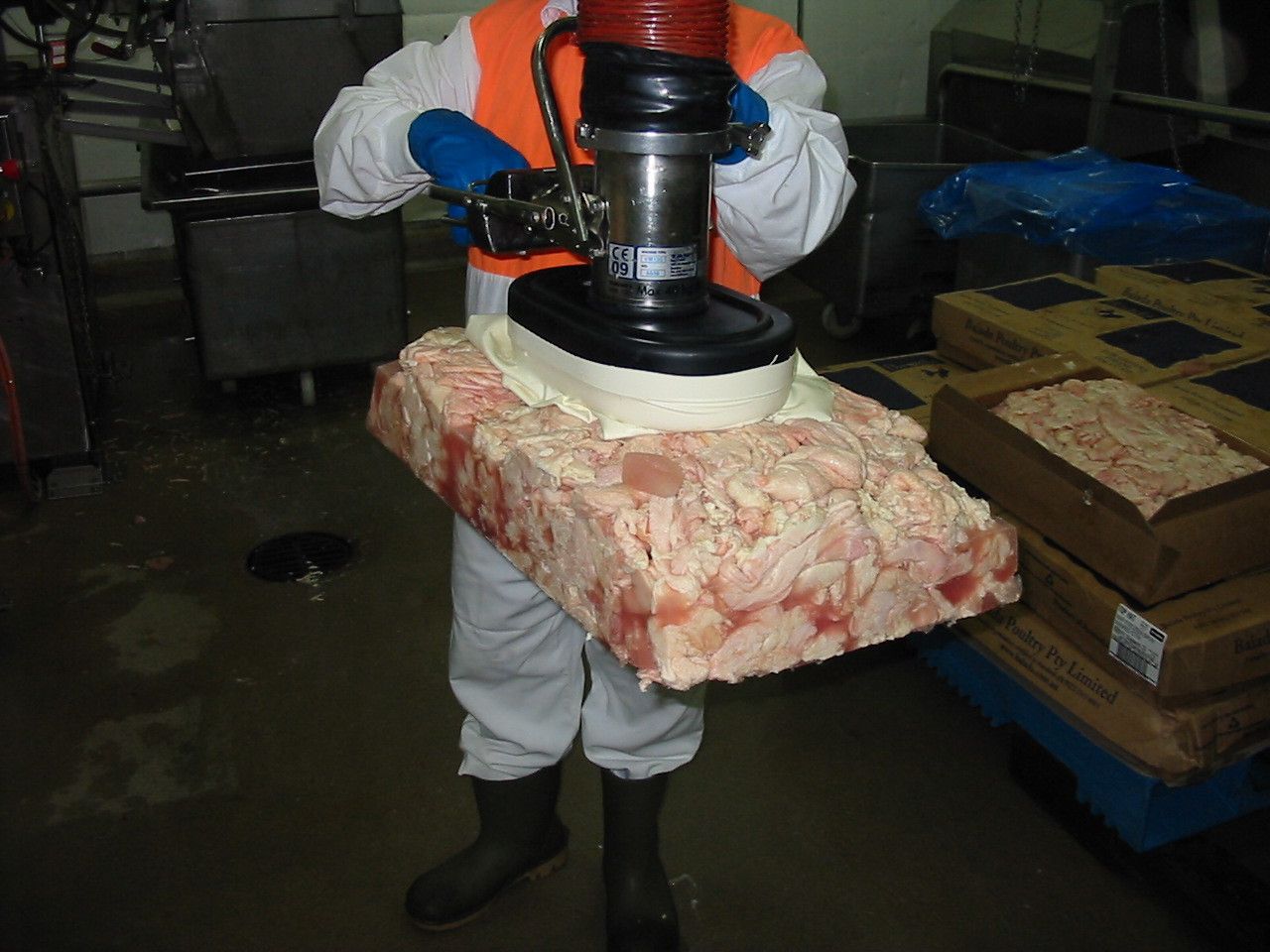 A vacuum lifting expert