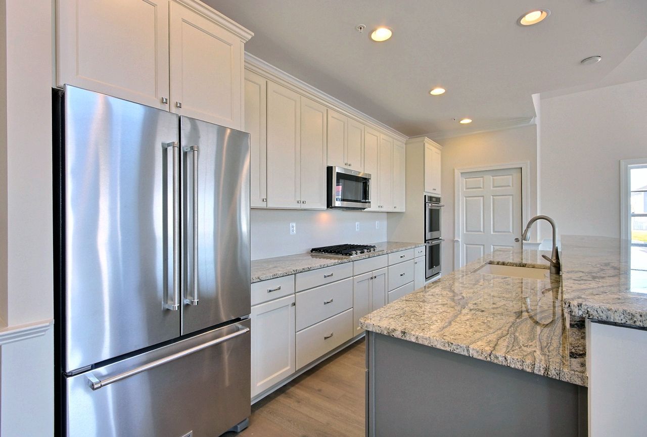Kitchen with island | Sawgrass Legacy | Covell Communities | Chester, Maryland 21619