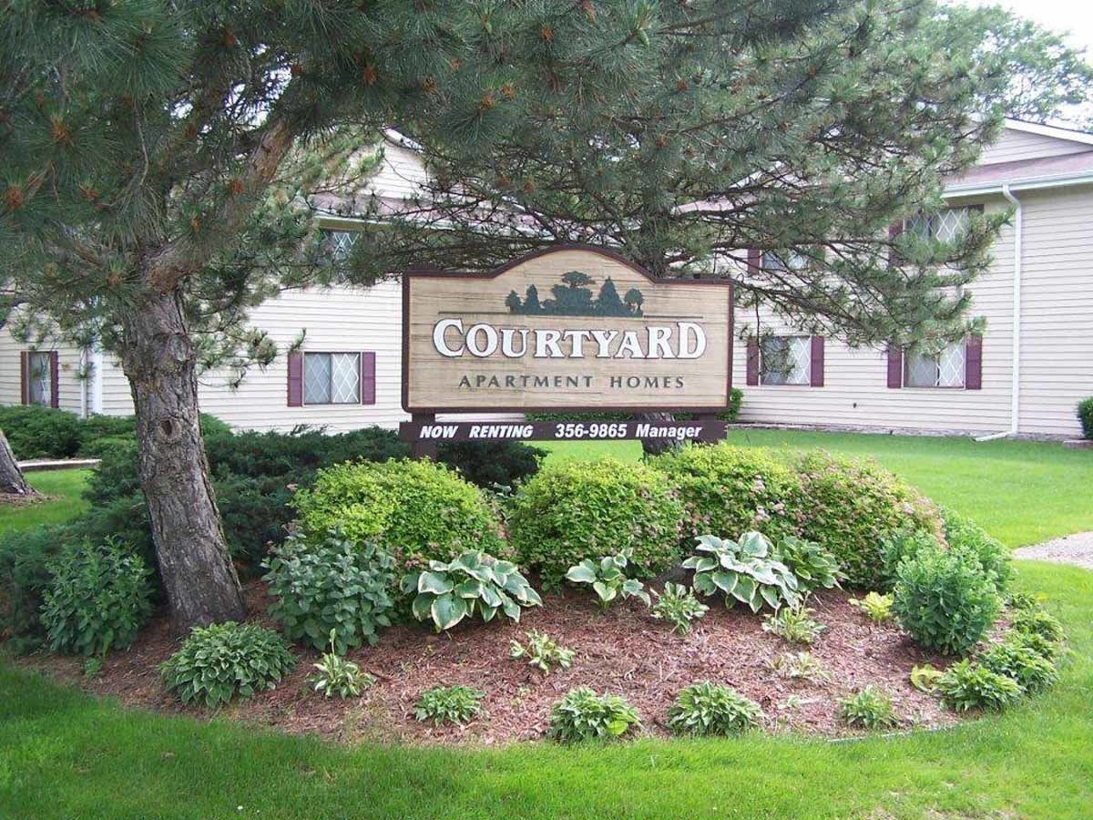 Courtyard Apartment Homes