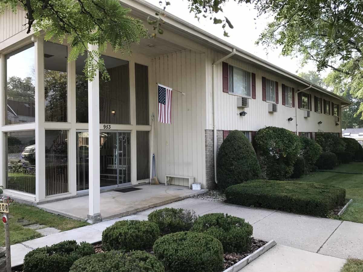 Apartment building