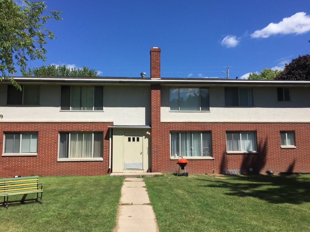 1287 Shawano Ave