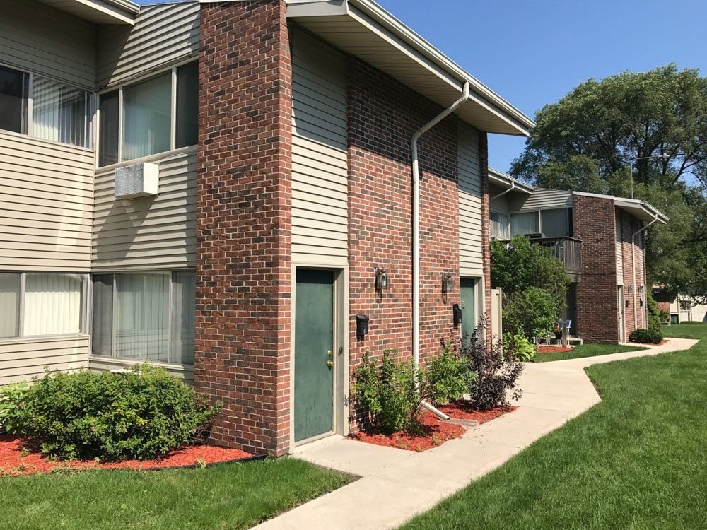 1441-1447 Parkview Terrace