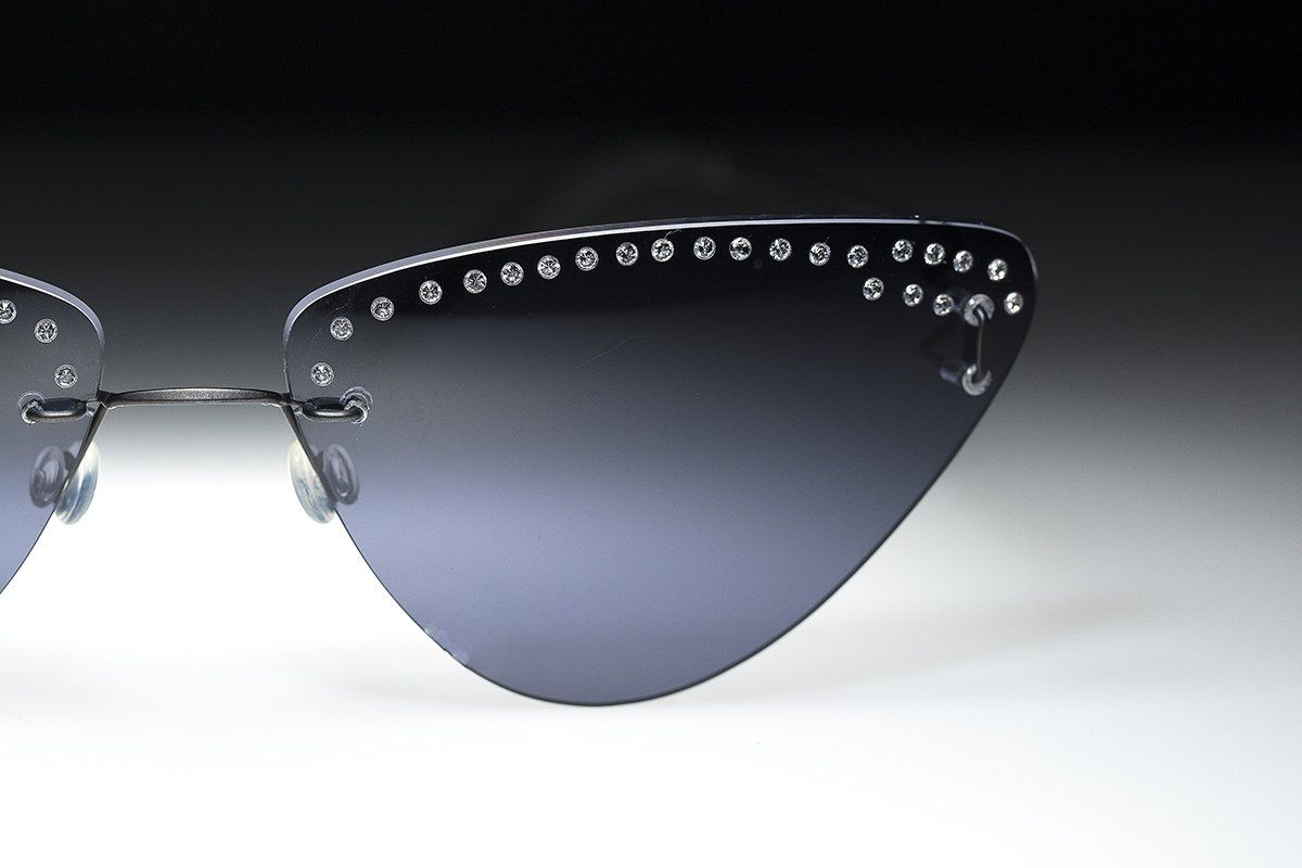 occhiale sole donna di design con brillanti Leggerissimi