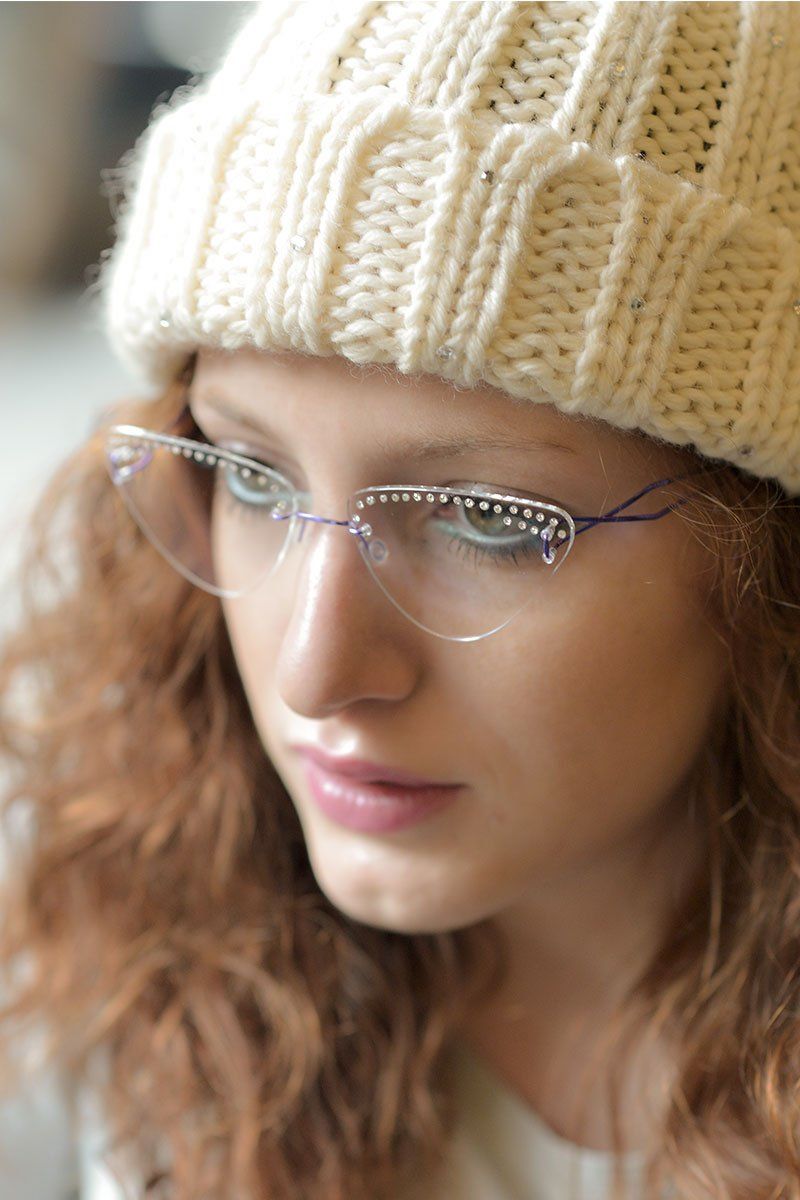 light jewelled rimless eyewear customized by hands