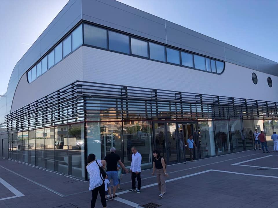 infissi di una struttura commerciale