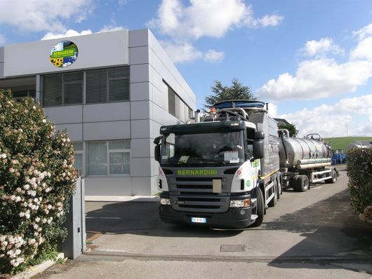 camion a lavoro