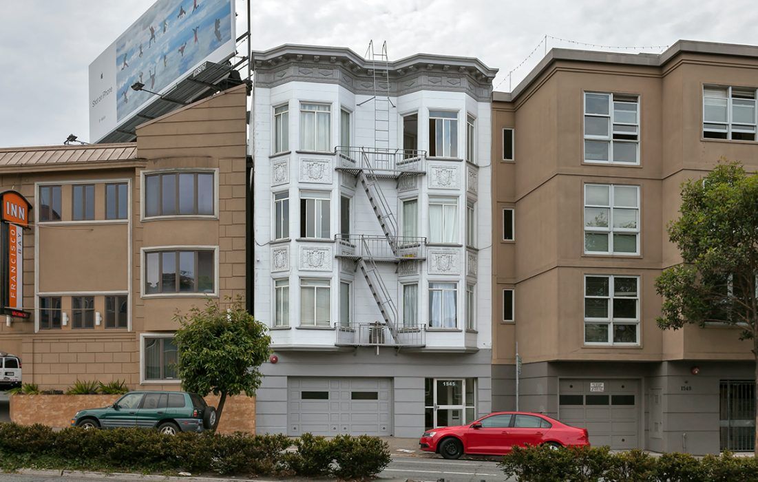 Lombard Exterior