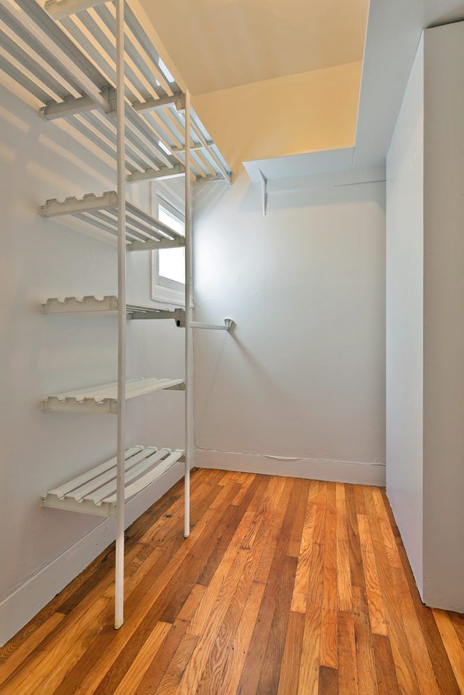 Lombard Closet