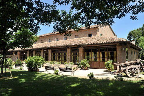 trattoria immersa nel verde