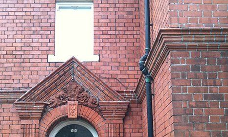 Stone pointing