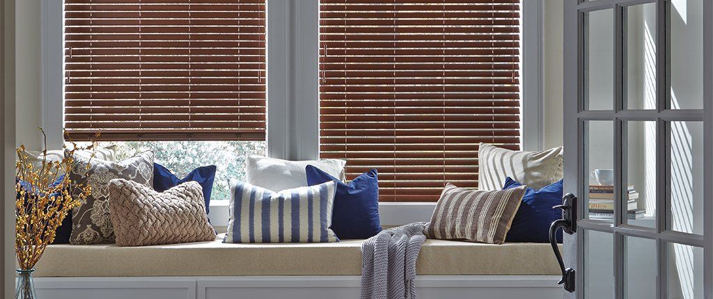Everwood Hunter Douglas Horizontal Blinds