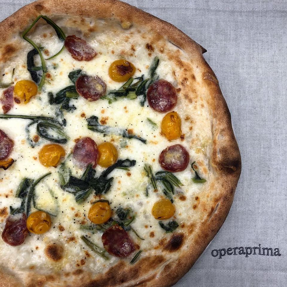 salami pizza
