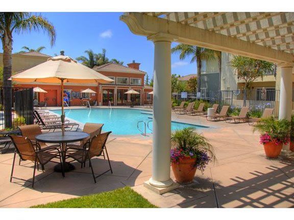 Plaza Club Apartments