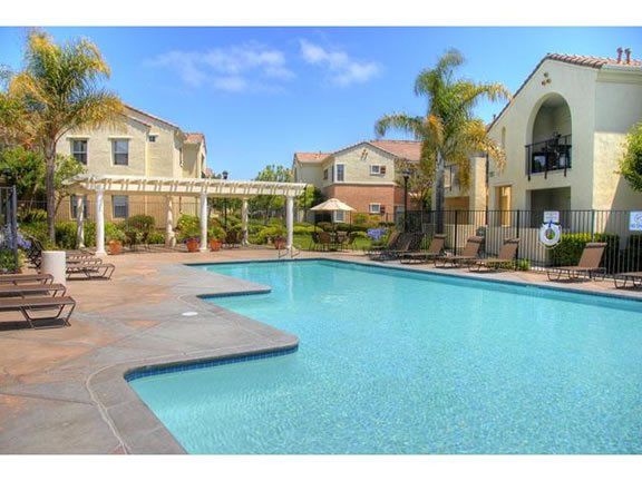 Plaza Club Apartments