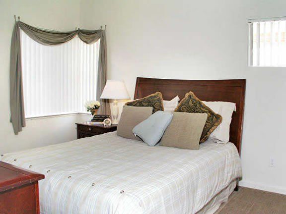 Plaza Club Apartments