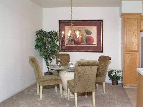 Plaza Club Apartments