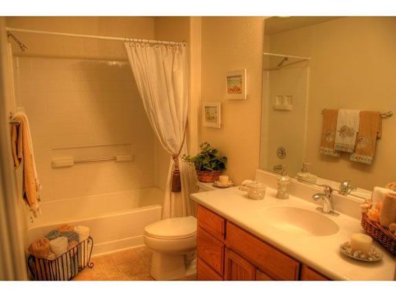 Plaza Club Apartments