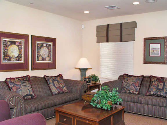 Plaza Club Apartments