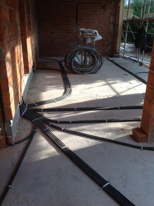 Posa delle condutture elettriche