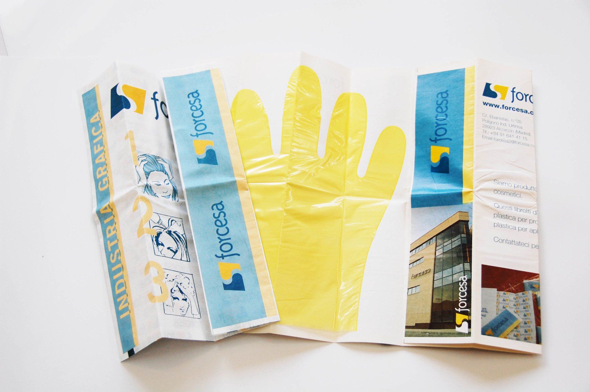 brochure glove for hair colouring