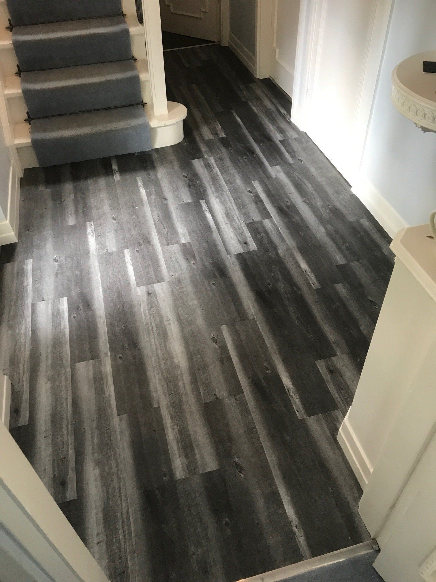 Vinyl & LVT flooring gallery 9