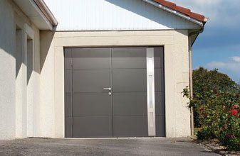 Porte de garage deux ventaux Gris mat réalisation Trihome