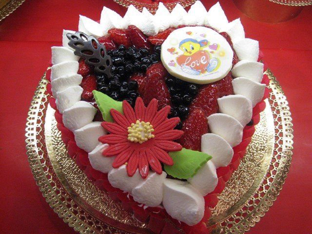 torta a forma di cuore per innamorati