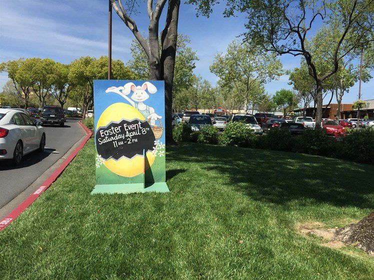 A sign that says easter every saturday and sunday