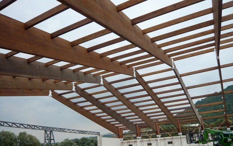 struttura in legno per tetto palazzetto