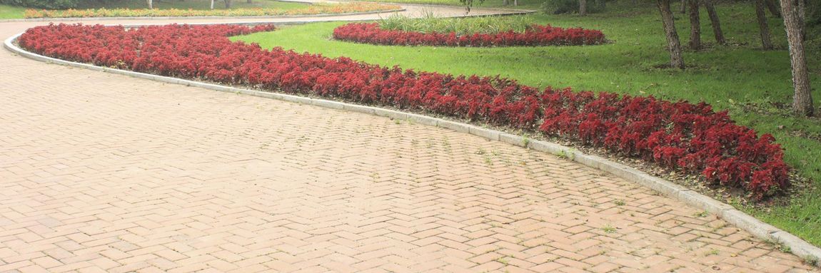 kerbing concrete red flower bed edge 2 edge kerbing concrete red flower bed