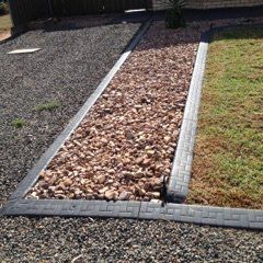 kerbing for gravel pathway