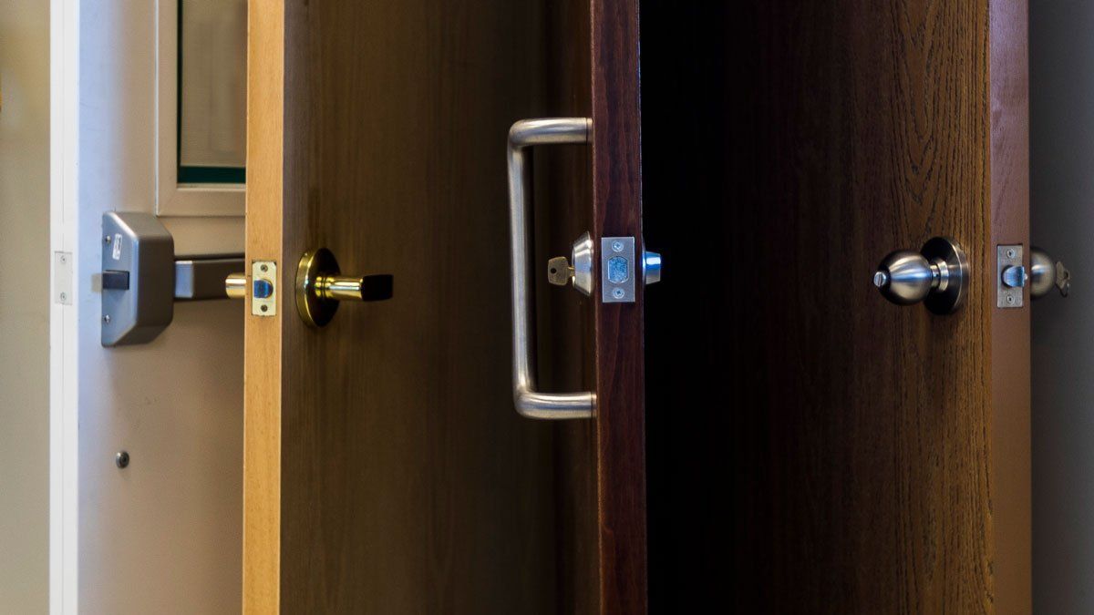 commerical door