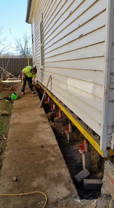 Side view of house with vinyl siding