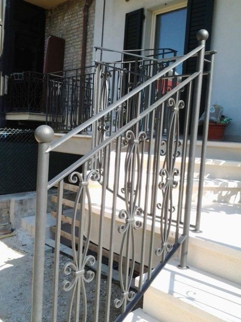 passamano scala esterna