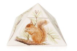 Piramide urn met beschildering van een Eekhoorn