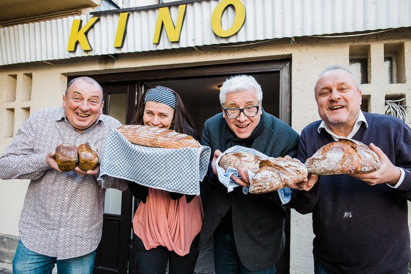 Filmvorpremiere und Bio-Backschule on TV