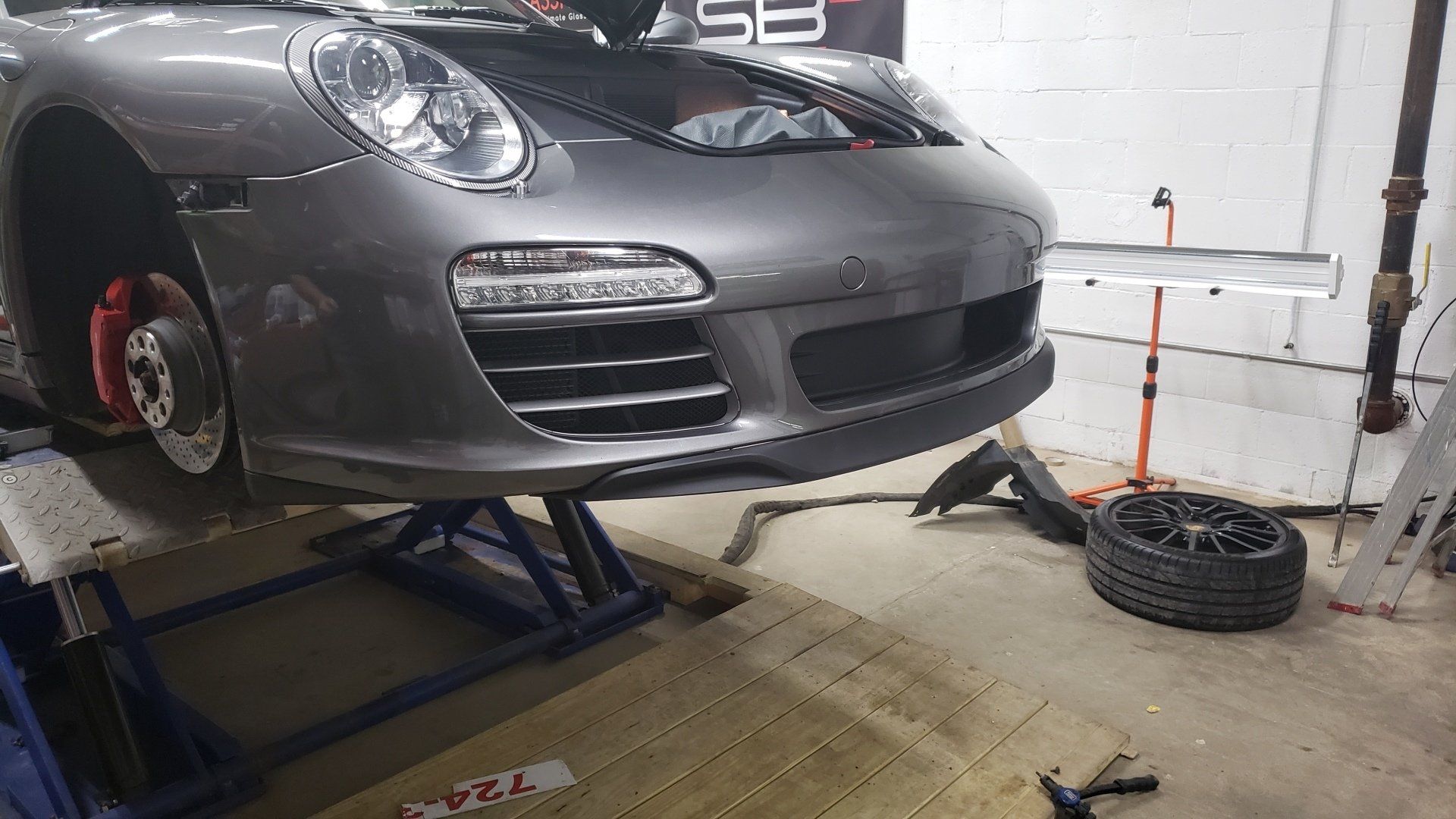 To The Limit Motorsportz , Porsche 911 , Cayman 4S