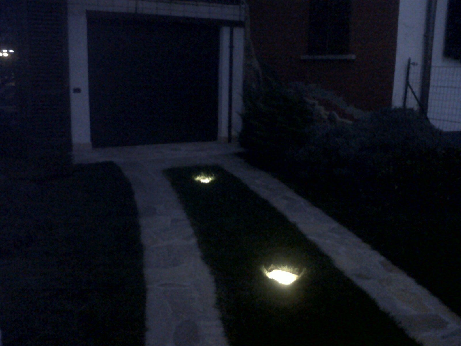 Vialetto illuminato