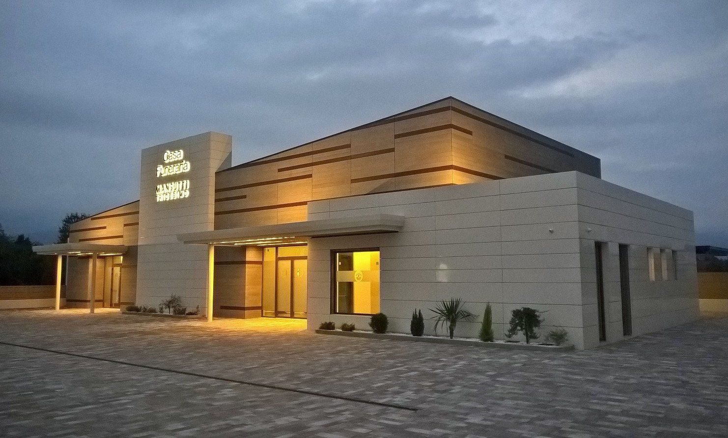 Nuova casa funeraria